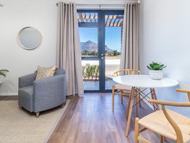 1 Bedroom Apartment in Pinelands