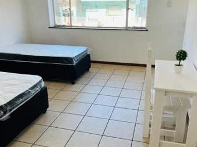 1 Bedroom Apartment in Port Elizabeth Central