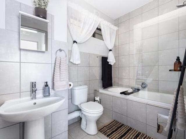 1 Bedroom Apartment in President Park