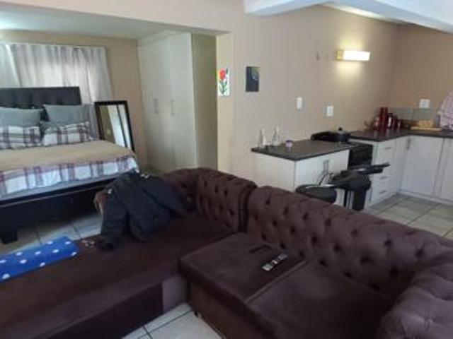 1 Bedroom Apartment in Pretorius Kloof