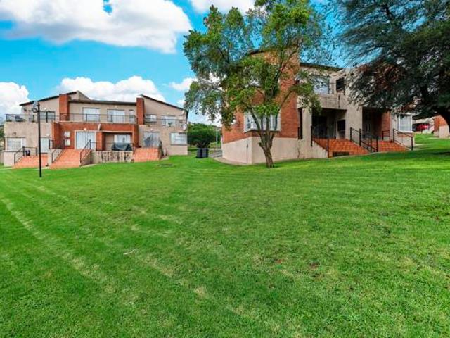 1 Bedroom Apartment in Ruimsig