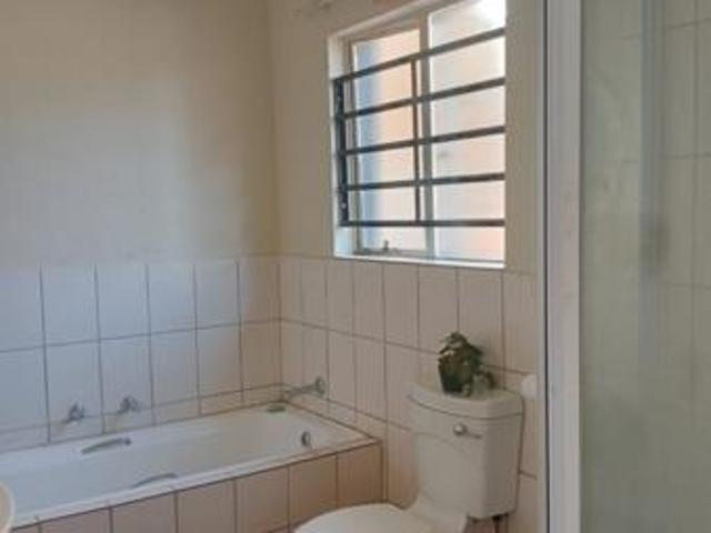 1 Bedroom Apartment in Ruimsig