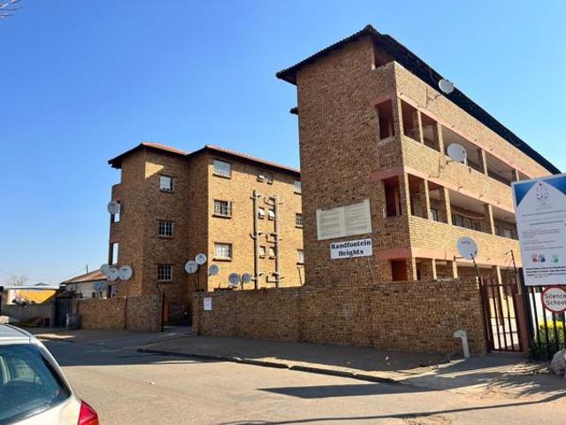1 Bedroom Apartment in Randfontein Central
