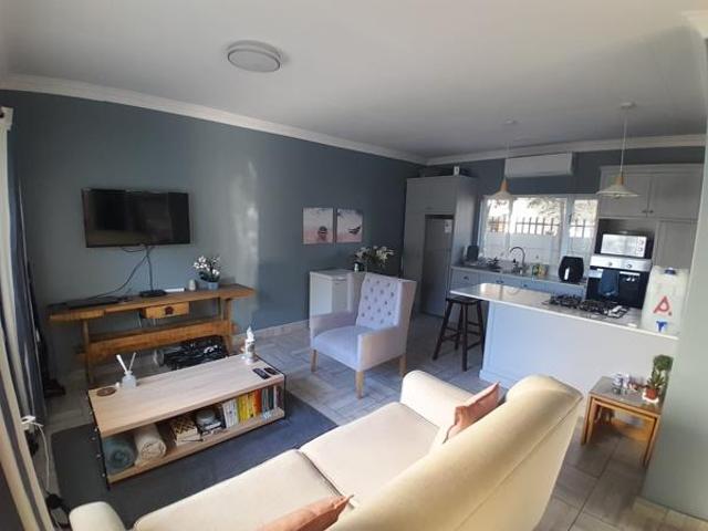 1 Bedroom Apartment in Rhodesdene
