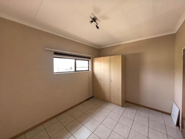 1 Bedroom Apartment in Rhodesdene