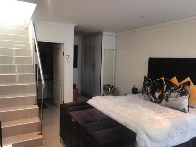 1 Bedroom Apartment in Richmond Hill