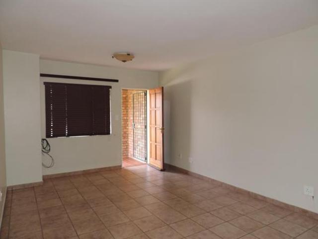 1 Bedroom Apartment in Rietvalleirand