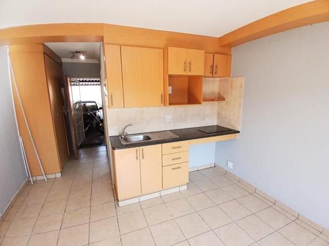 1 Bedroom Apartment in Rietfontein SH