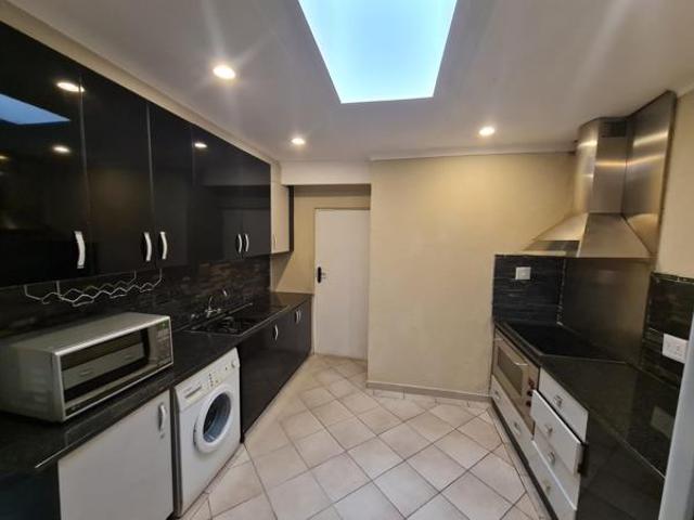 1 Bedroom Apartment in Roodekrans