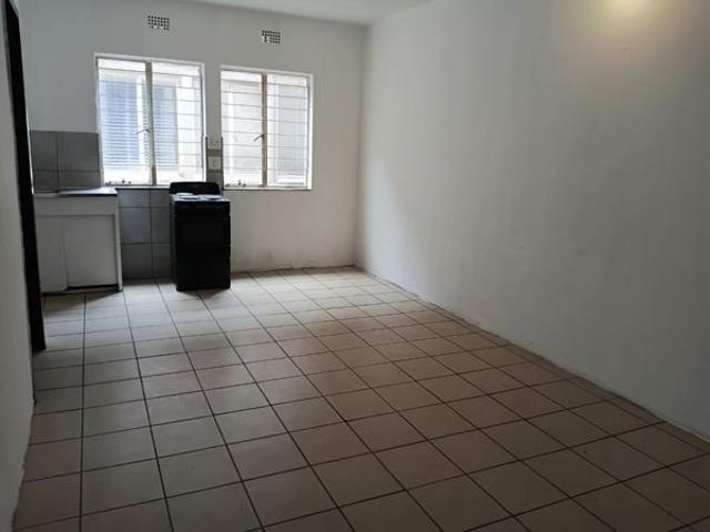 1 Bedroom Apartment in Roodepoort Central