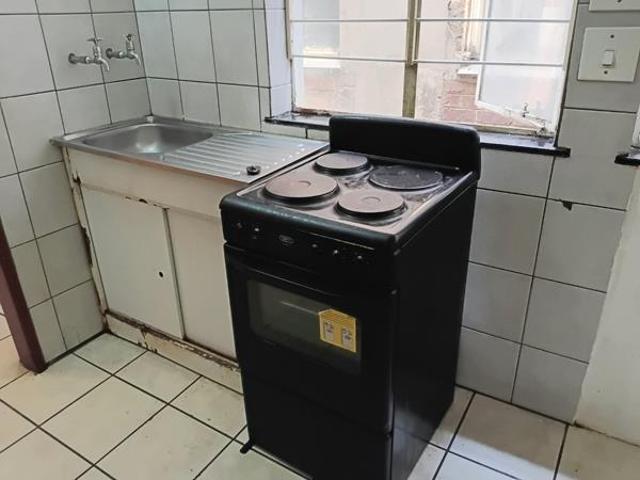 1 Bedroom Apartment in Roodepoort Central