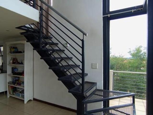 1 Bedroom Apartment in Rooihuiskraal North