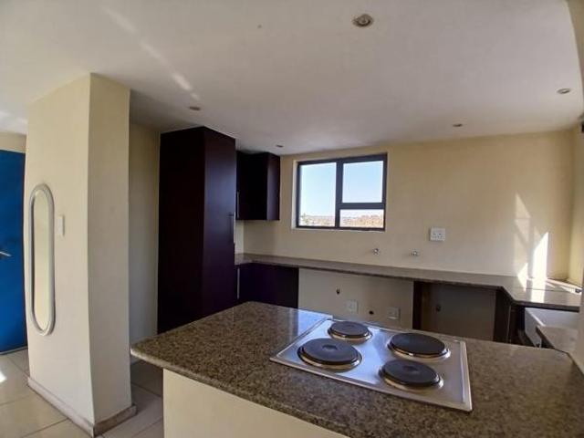 1 Bedroom Apartment in Rooihuiskraal North
