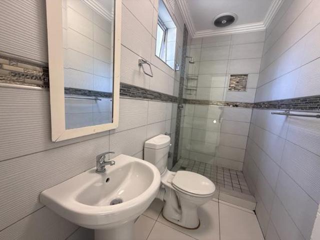 1 Bedroom Apartment in Rondebosch