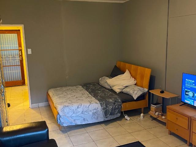 1 Bedroom Apartment in Rondebosch