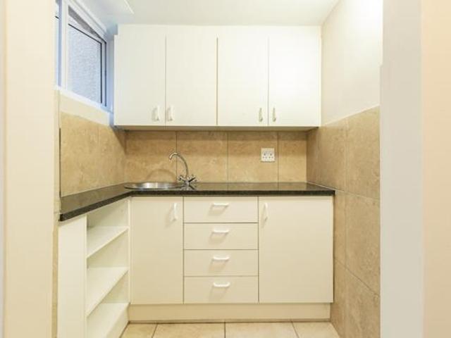 1 Bedroom Apartment in Rondebosch