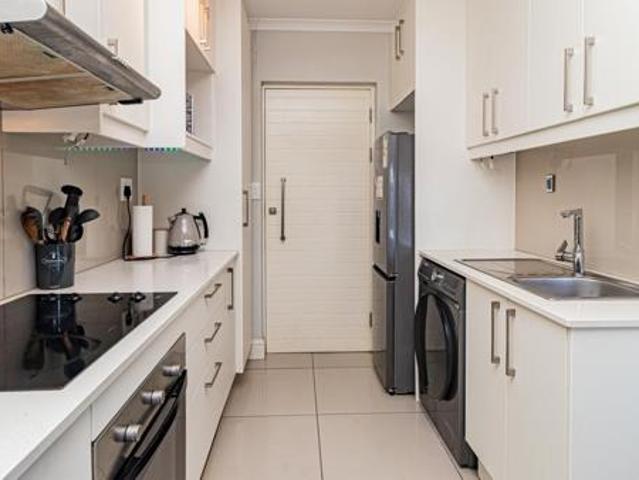 1 Bedroom Apartment in Rondebosch