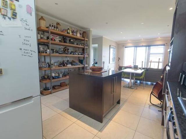 1 Bedroom Apartment in St Georges Park