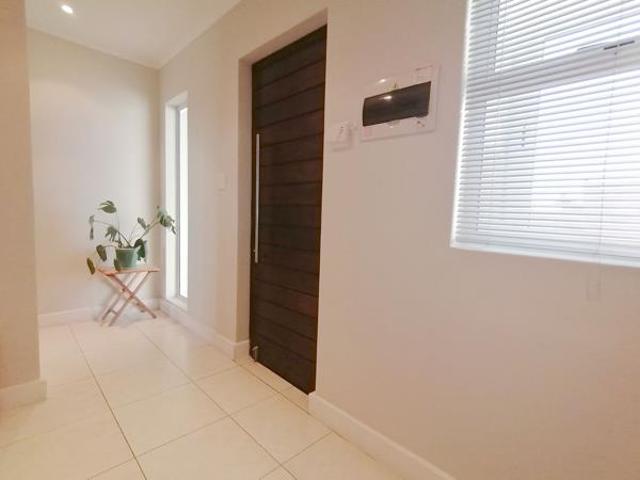 1 Bedroom Apartment in St Georges Park