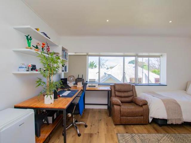 1 Bedroom Apartment in Stellenbosch Central