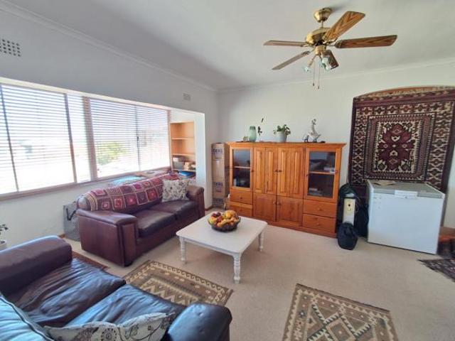 1 Bedroom Apartment in Strand Central