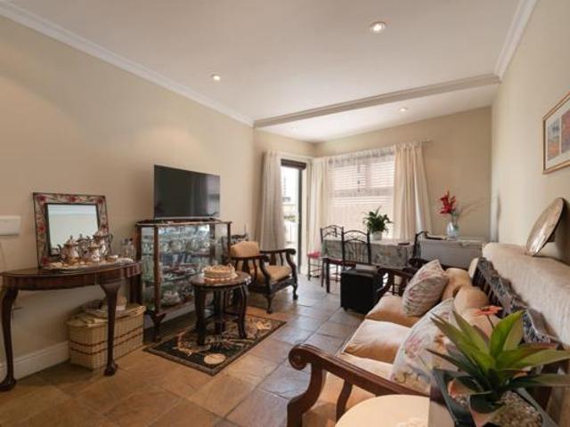 1 Bedroom Apartment in Strand North