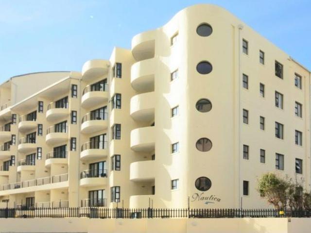 Apartment in Strand South