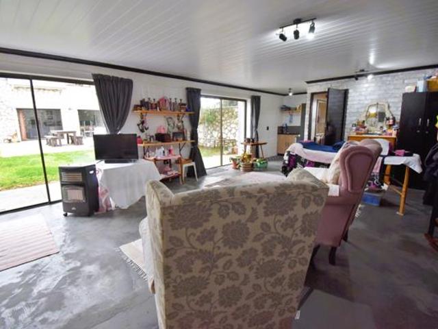 1 Bedroom Apartment in Struisbaai