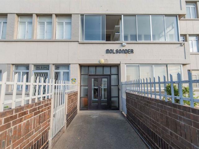 1 Bedroom Apartment in Summerstrand
