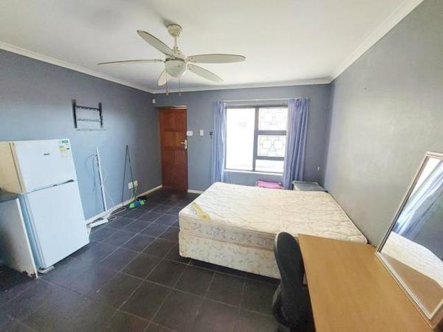 1 Bedroom Apartment in Summerstrand