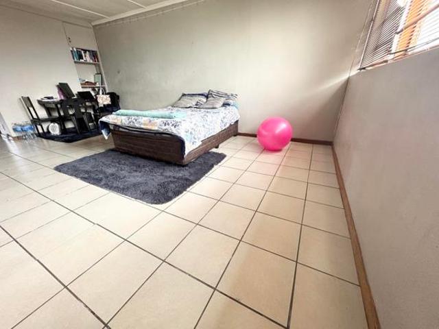 1 Bedroom Apartment in Sunnyside