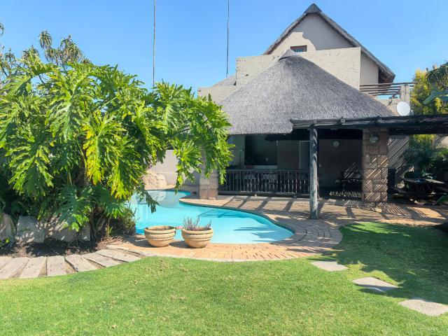 1 Bedroom Apartment in Sunninghill