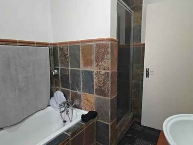 1 Bedroom Apartment in Sundowner