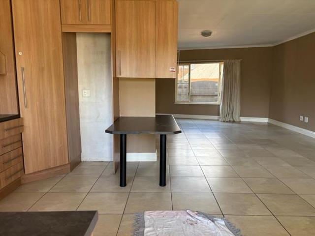 1 Bedroom Apartment in Sunward Park