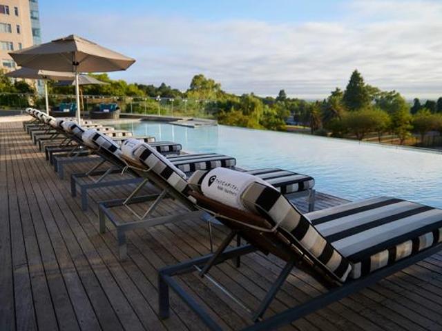 1 Bedroom Apartment in Sandton Central