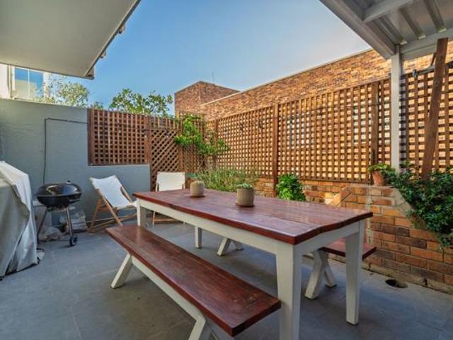 1 Bedroom Apartment in Sea Point
