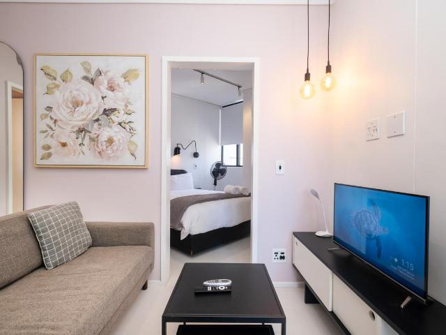 1 Bedroom Apartment in Sea Point