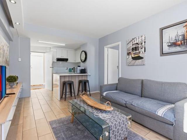 1 Bedroom Apartment in Sea Point