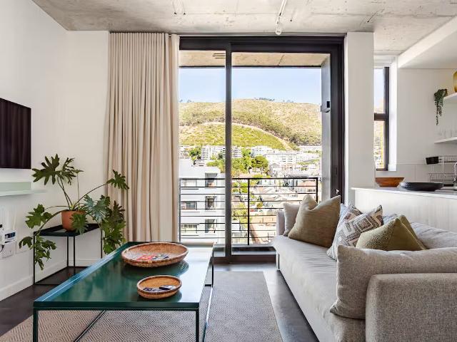 1 Bedroom Apartment in Sea Point