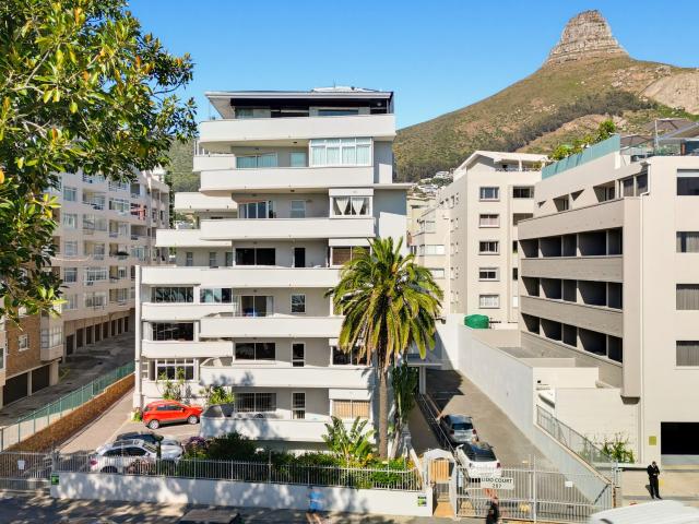 1 Bedroom Apartment in Sea Point