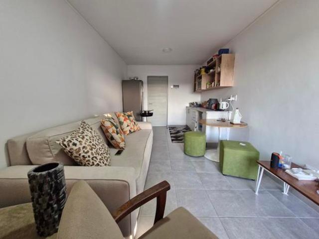 1 Bedroom Apartment in Sheffield Beach