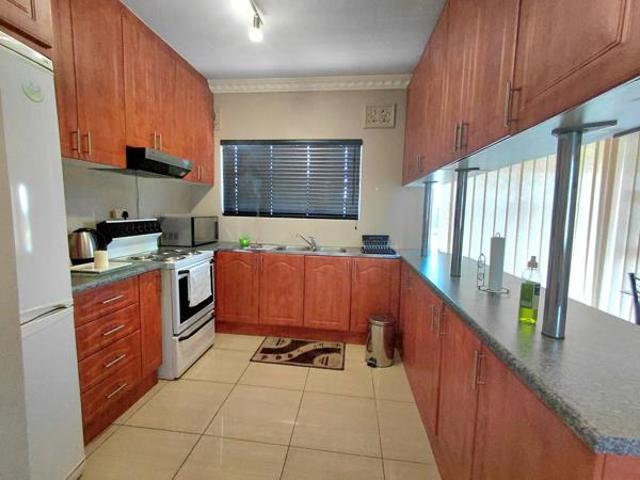 1 Bedroom Apartment in Somerset Park