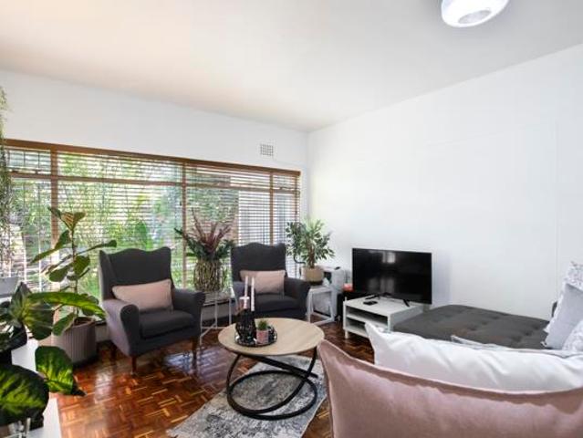 1 Bedroom Apartment in Somerset West Central