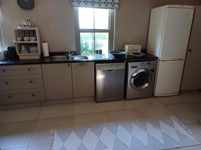 1 Bedroom Apartment in Somerset West Central