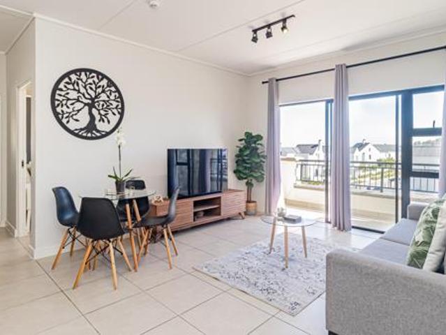 1 Bedroom Apartment in Somerset West Central