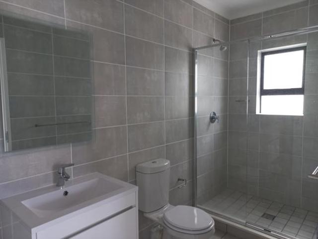 1 Bedroom Apartment in Somerset West Central