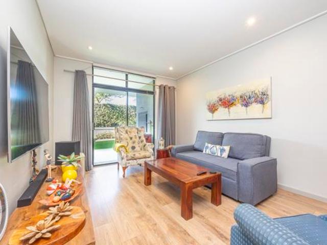 1 Bedroom Apartment in Somerset West Central