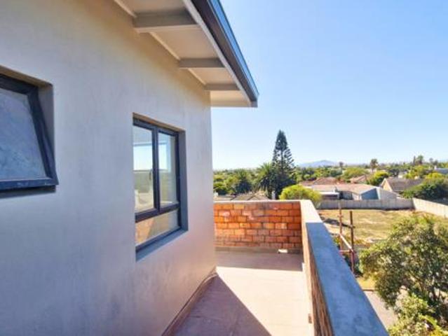 1 Bedroom Apartment in Table View