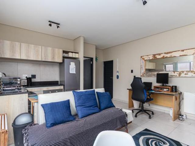 1 Bedroom Apartment in Table View