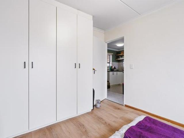 1 Bedroom Apartment in Table View